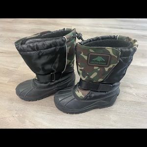 Arctic ridge boys snow boots boots size kids 2